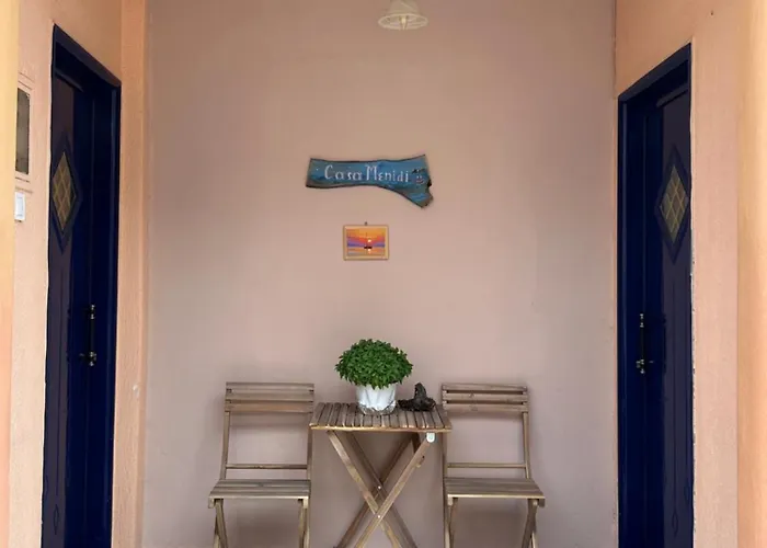 Casa Menidi